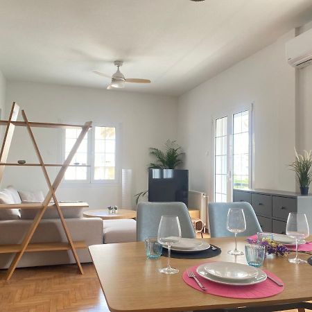 Faliro Comfort Apartment 10 Mins Walking To The Beach Athen Eksteriør billede