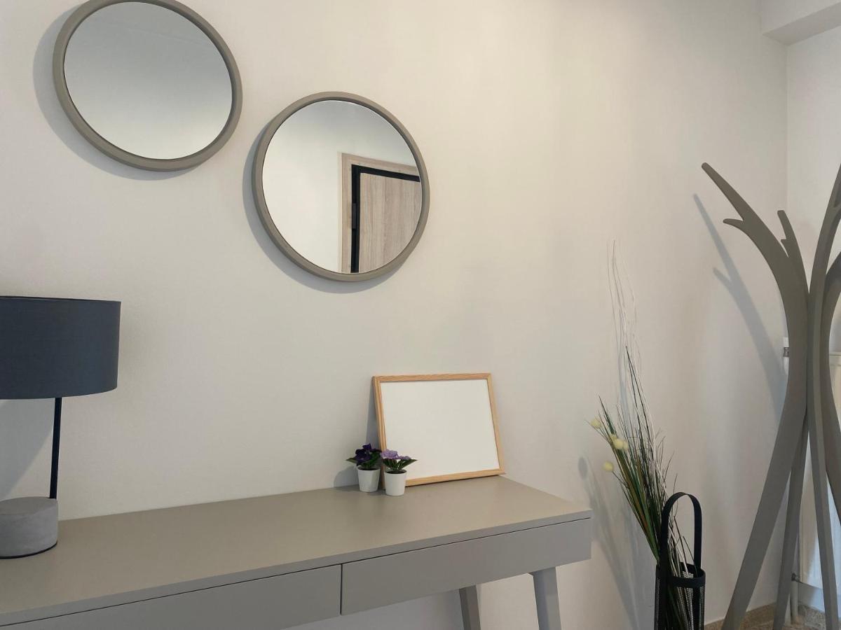 Faliro Comfort Apartment 10 Mins Walking To The Beach Athen Eksteriør billede